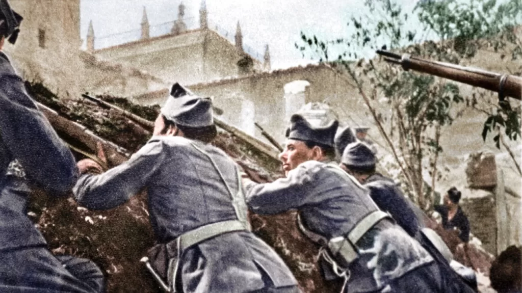 جنود جمهوريون أثناء حصار قصر الكازار في طليطلة الإسبانية 1024x575 - الجندي المغربي في أشعار الحرب الأهلية الإسبانية